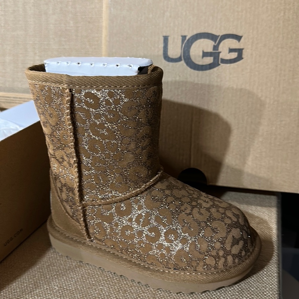 Girls size 8 UGG Boots